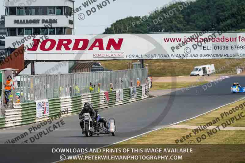 Vintage motorcycle club;eventdigitalimages;mallory park;mallory park trackday photographs;no limits trackdays;peter wileman photography;trackday digital images;trackday photos;vmcc festival 1000 bikes photographs